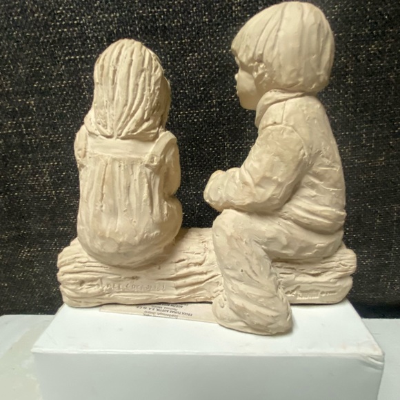 Austin Sculptures “First Love” Figurine - Picture 4 of 16